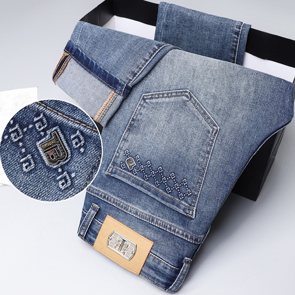 ブランドジーンズ正面デザイン